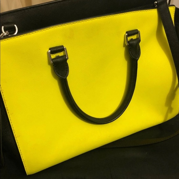 Michael Kors Small Selma Bag - Picture 7 of 8